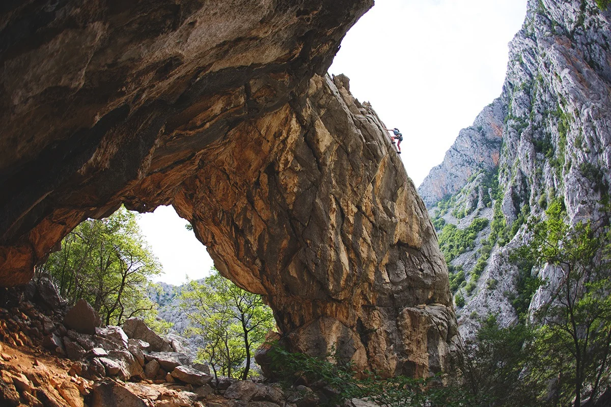 hiking paklenica velebit