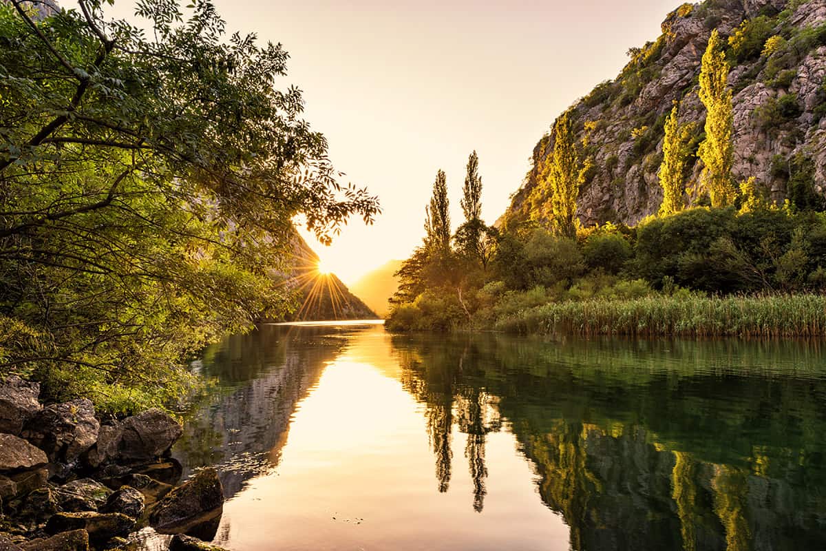 Rijeka Cetina Omiš, zalazak sunca