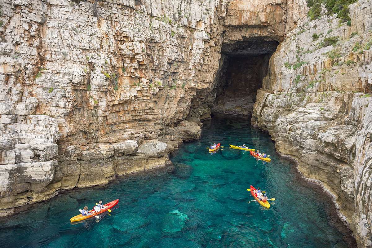 kayaking in croatia