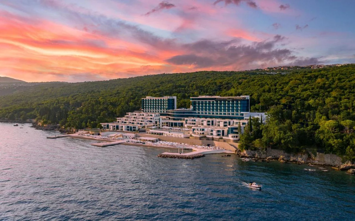 Hilton Costabella Beach Resort & Spa
