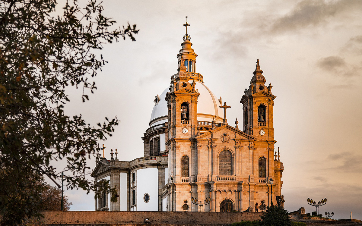 best airports for renting a car in Portugal
